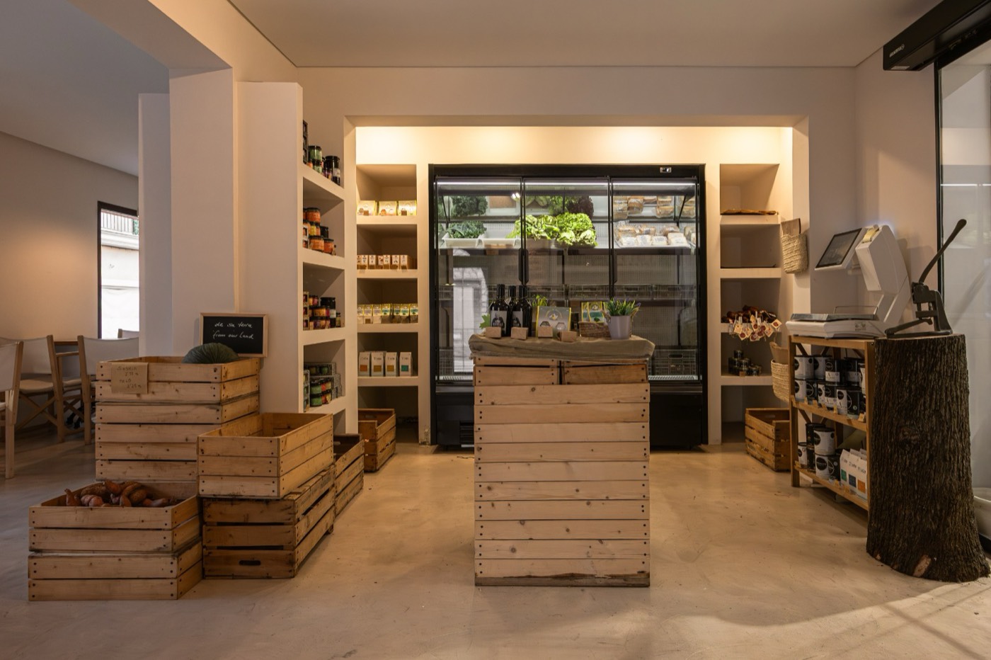 Cooperative shop